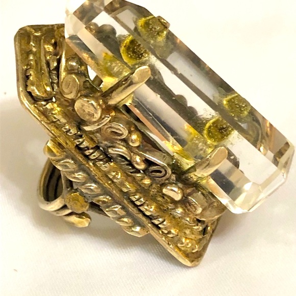 Adjustable clear Crystal ring. - Picture 5 of 8